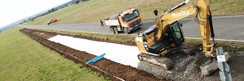 Firma Moritz der Spezialist fr Tiefbau - Straenbau - Gartenbau - Landschaftsbau - Galabau - Auenanlagen - Pflasterarbeiten - Abbrucharbeiten - Erdarbeiten aller Art - Kanalbau - Spezialtiefbau - Wegebau - Industriebau in den Regionen Altenkirchen, Bad Marienberg, Betzdorf, Burbach, Hachenburg, Hamm, Kirchen, Rennerod, Wissen, Westerwald - Spezialist fr Abbrucharbeiten, Rckbauarbeiten, Spezialabbrche, Abbruch Haus und Halle, Rckbau Haus und Halle, Recycling und Entsorgung Bauschutt, Containerservice